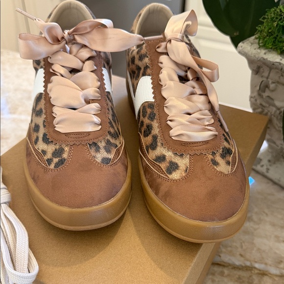Elegant Satin Lace Leopard Women's Sneakers - Picture 11 of 11